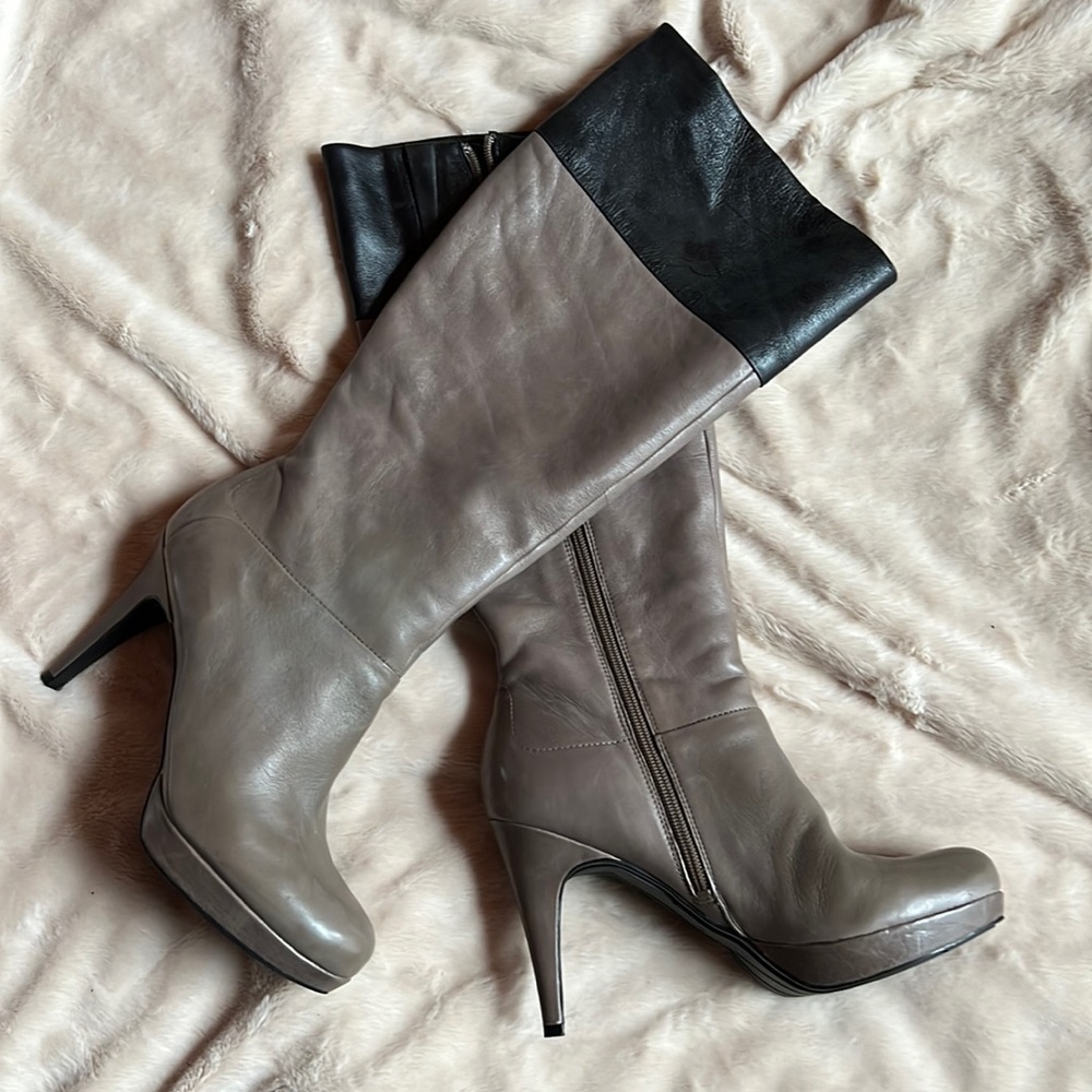 Marc Fisher Never worn Beige and Black 8.5 Marc Fisher 4’ platform heel